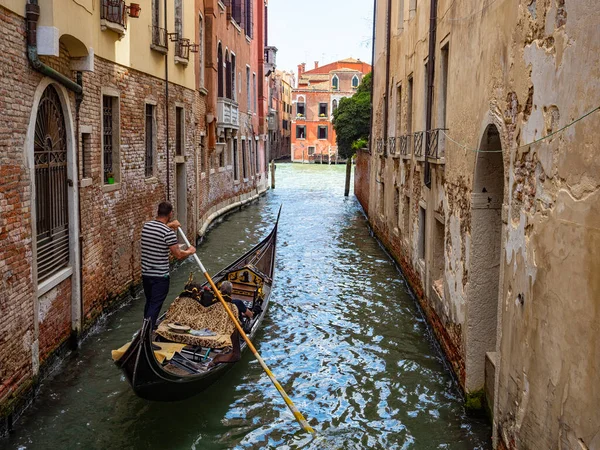 Gondolero Canal Venecia — Foto de Stock