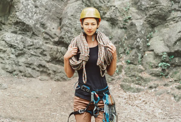 Climber woman with rope — Stock Photo, Image