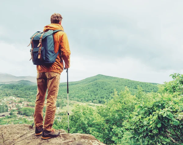 Hiker young man with backpack — Stock Photo, Image