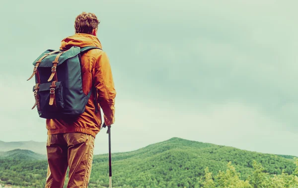 Hiker man in summer — Stock Photo, Image