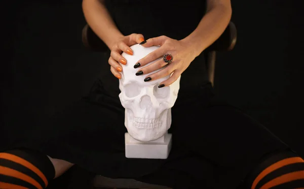 Woman Witch Costume Sitting Chair Conjures Skull Halloween Horror Theme — Stock Photo, Image