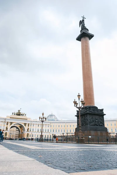 São Petersburgo Rússia Agosto 2020 Vista Coluna Alexandre Edifício Estado — Fotografia de Stock