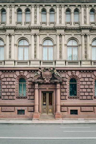 Mikhail Mikhailovich 'in sarayı, bir mimari anıt..