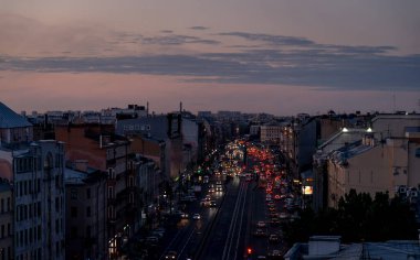 Ligovsky Prospekt, çatı katından şehir manzarası.