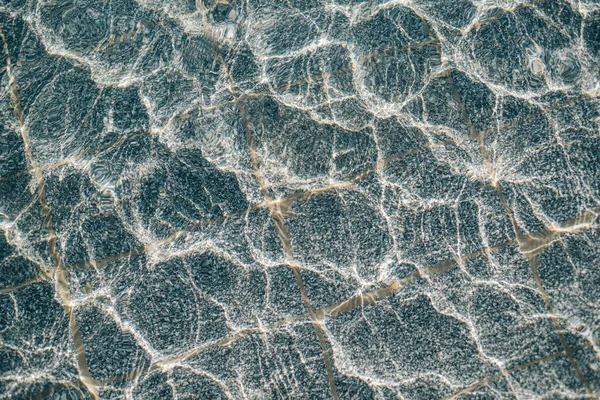 Refeição de água azul na piscina — Fotografia de Stock