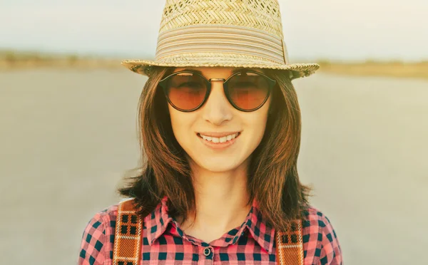 Hipster style girl — Stock Photo, Image