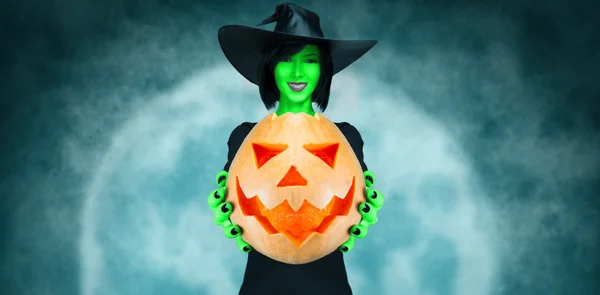 Smiling Halloween witch — Stock Photo, Image