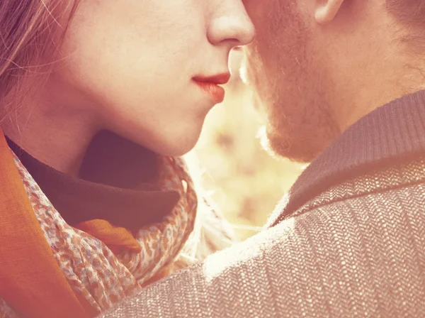 Beijo amoroso — Fotografia de Stock