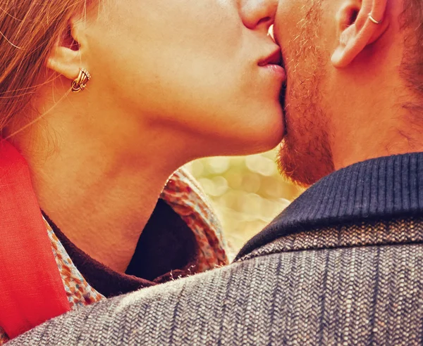 Loving kissing couple — Stock Photo, Image