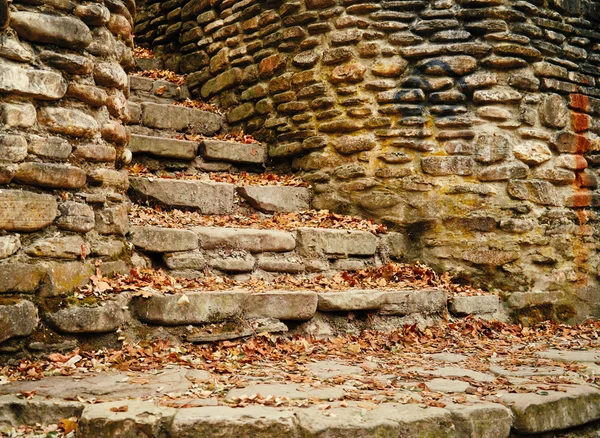Eski taş merdiven — Stok fotoğraf