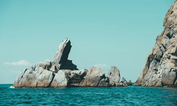 Seascape ze skały w morzu — Zdjęcie stockowe