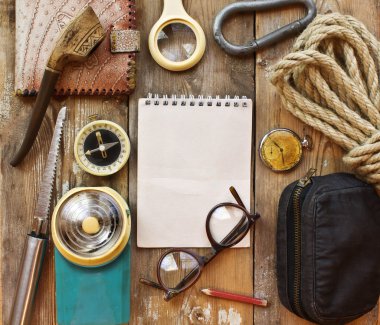 Retro öğeler çerçeveli 