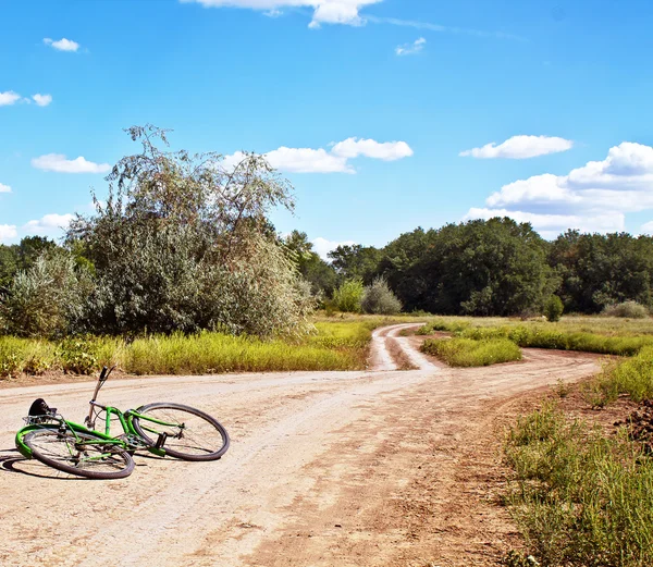Bicycle on rural road — Stock Photo, Image