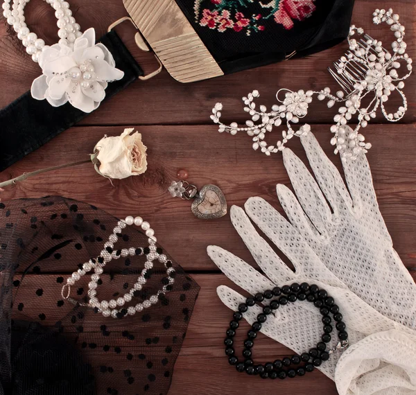 Vintage jewelery and accessories — Stock Photo, Image