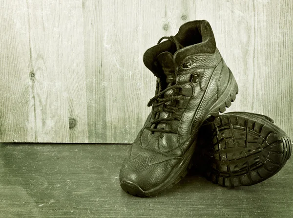 Old shoes.  Aged photo. — Stock Photo, Image
