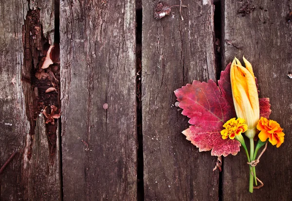 Mignon bouquet d'automne — Photo