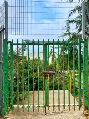 Okul koronavirüs nedeniyle kapalı..