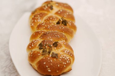 Lezzetli ekmek, ev yapımı ekmek, Şabat için geleneksel challah..