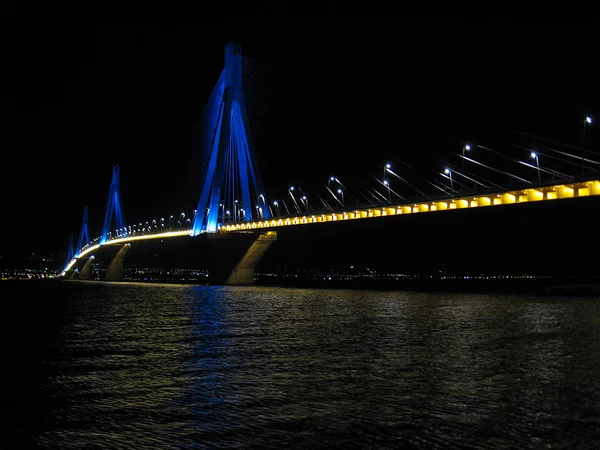 Gece Rio-Antirrio Köprüsü 1