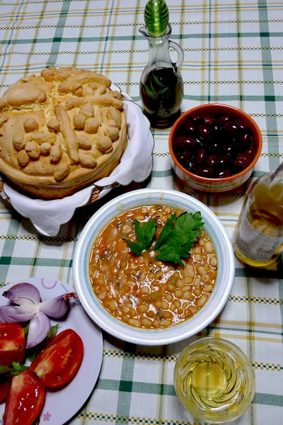 Geleneksel Akdeniz öğle yemeği