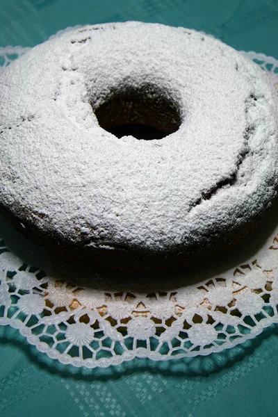 Cake topped with icing sugar — Stock Photo, Image