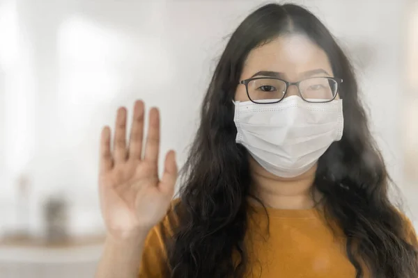 Portræt Asiatiske Kvindelige Bærer Hygiejne Beskyttende Maske Orange Kjole Gør - Stock-foto