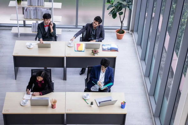 Visão Superior Dos Trabalhadores Grupo Empresários Asiáticos Com Diversos Gêneros — Fotografia de Stock