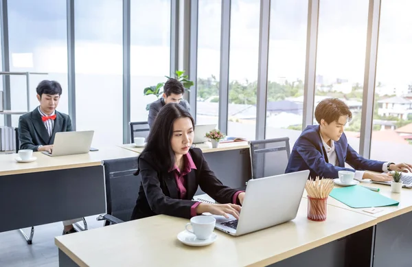 Workers Group Asian Business People Diverse Genders Lgbt Sitting Desk — Fotografia de Stock