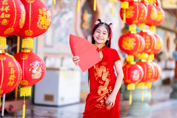 Aziatisch Meisje Dragen Rode Traditionele Chinese Cheongsam Decoratie Met Rode — Stockfoto