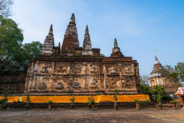 Wat Chet Yot veya Wat Photharam Maha Wihan, 7 pagoda tapınağı Tayland 'ın Chiang Mai şehrinde önemli bir turistik merkezdir..