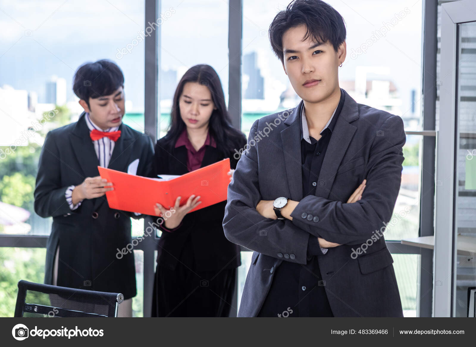 Chet el porno rasmlar Binafsha sochlar bilan jinsiy aloqa