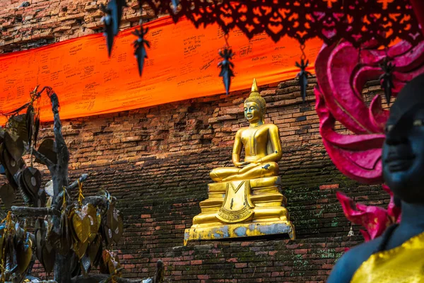 Αρχαία Buddha Στοιχεία Wat Lok Moli Είναι Ένας Βουδιστικός Ναός — Φωτογραφία Αρχείου