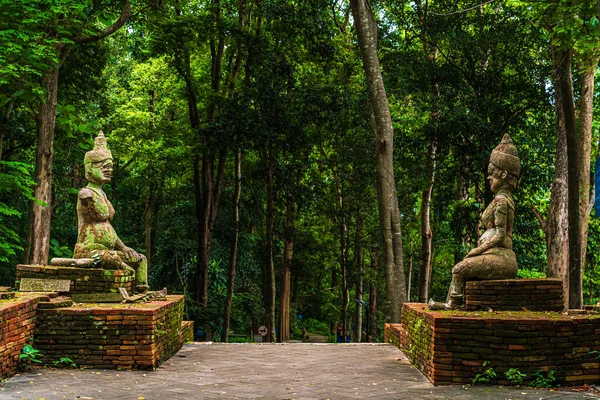 Ősi Buddha Figurák Wat Umong Suan Puthatham Egy Buddhista Templom — Stock Fotó