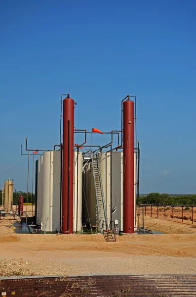 Crude Oil Tanks — Stock Photo, Image