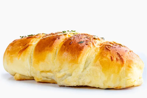 Brezilya 'nın tipik tuzlu atıştırmalıkları. Seçici odaklanma. Mesaj için yer var. Beyaz arkaplan.