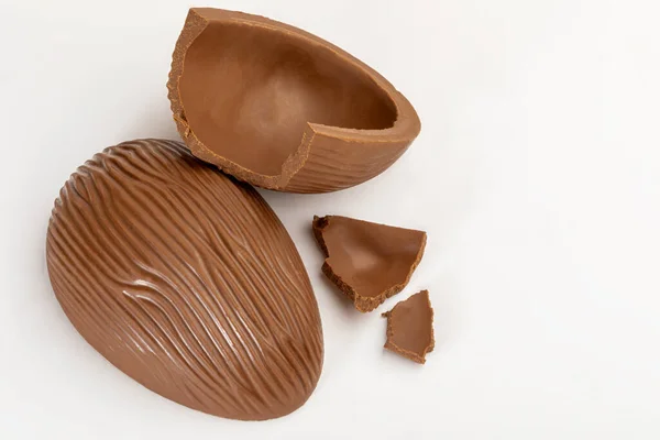 Бразильское Пасхальное Шоколадное Яйцо Белом Фоне — стоковое фото