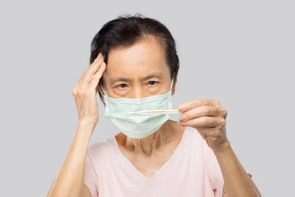 Old Asian Woman Check Thermometer Her Feel Fever Sick — Stock Photo, Image