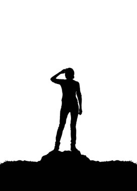Dağın tepesinde bir kadın silueti.