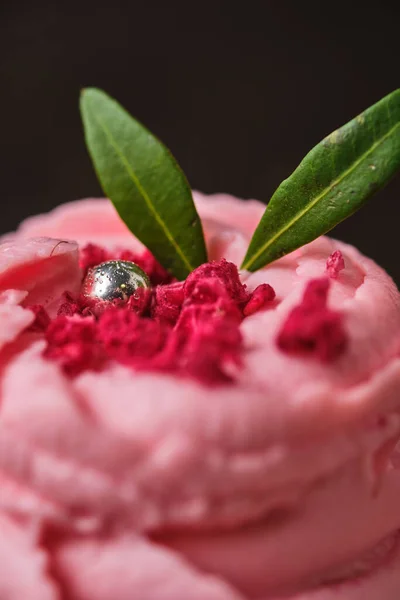 Cupcakes Voor Liefhebbers Rozen Cupcakes Met Roze Roomkaas Room Versierd — Stockfoto