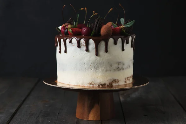 Heerlijke Mooie Handgemaakte Taart Zoetwaren Voor Feestdagen Het Dessert Versierd — Stockfoto