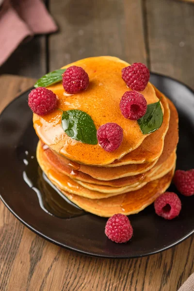 Flavored Pancakes Honey Fresh Raspberries Breakfast Great Breakfast Dessert Garnished — Stock Photo, Image