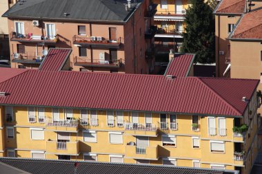 İtalya 'daki Brescia' nın eski tarihi şehir merkezinin havadan panoramik görüntüsü