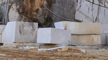 Kuzey İtalya 'daki Botticino' da mermer ocakları