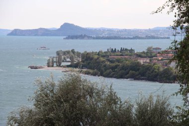 Kuzey İtalya 'daki Garda Gölü manzarası