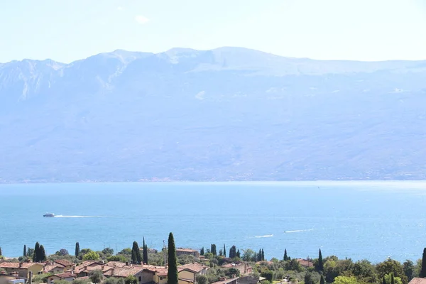 Vue Panoramique Lac Garde Dans Nord Italie — Photo
