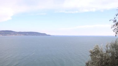Kuzey İtalya 'daki Garda Gölü manzarası