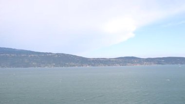 Kuzey İtalya 'daki Garda Gölü manzarası