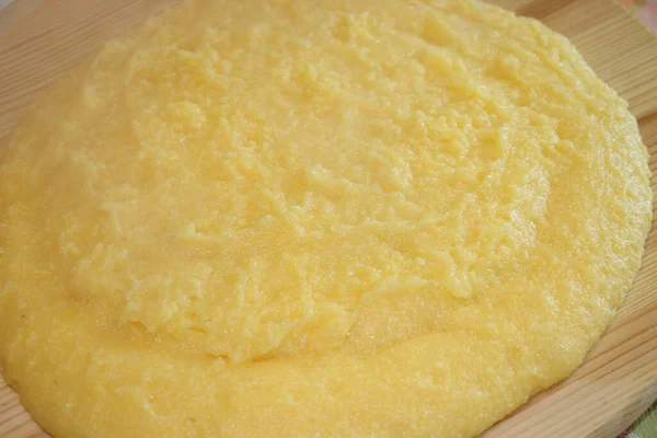 Italiensk Mat Polenta Traditionell Majs Mat Tallriken Högkvalitativt Foto — Stockfoto