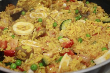 Paella.