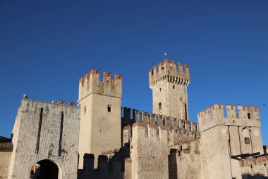 Verona şehrindeki ortaçağ şatosu